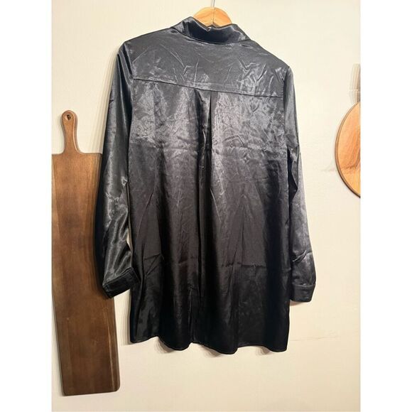 Princess Polly Black Satin Button Down Shirt Size 6 - Picture 2 of 6